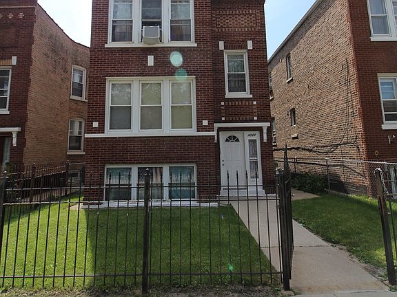 3rd image of 4522 S Sawyer Ave