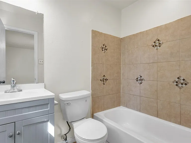 6913 Chasewood Dr — Photo 15