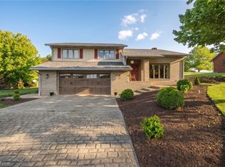 1941 Buckeye St NE, New Philadelphia, OH 44663