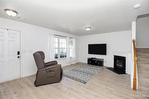 4th image of 8036 Long House Ln