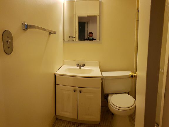 4th image of 1325 Bell Blvd APT 1