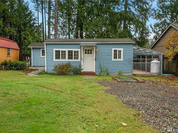 3rd image of 9814 Whitecap Dr NW