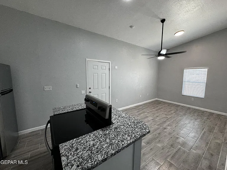 10277 N Loop Dr #C — Photo 9