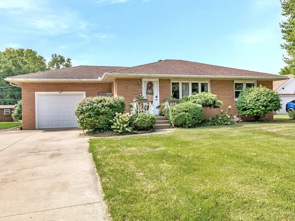 1505 E Bridge St, Streator, IL 61364