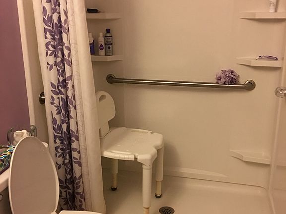 3rd image of 448 Persimmon Dr