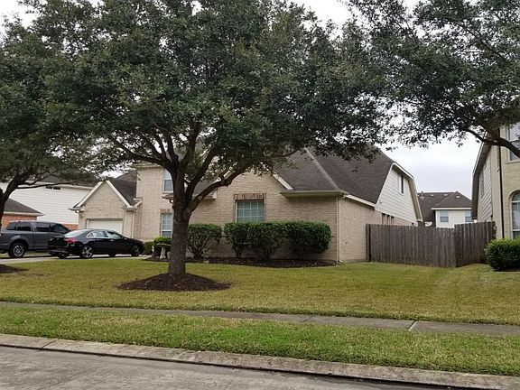 2nd image of 21710 Cozy Hollow Ln