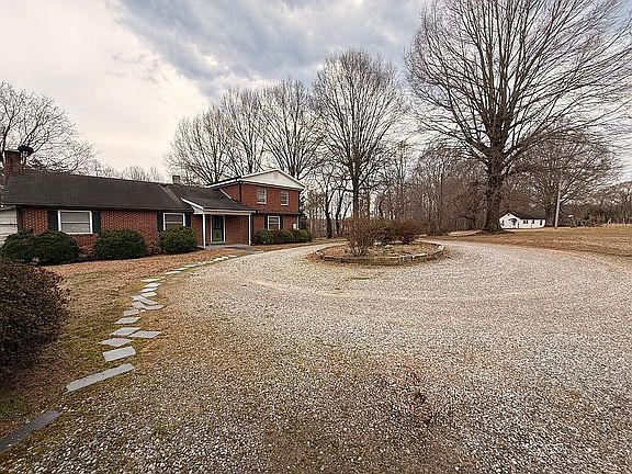 4th image of 661 Hammer Rd
