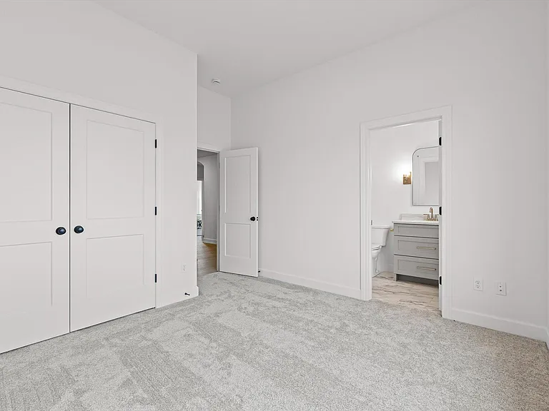 2905 Easley Cabin Cir — Photo 39