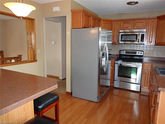 5th image of 8671 Lincolnshire Blvd