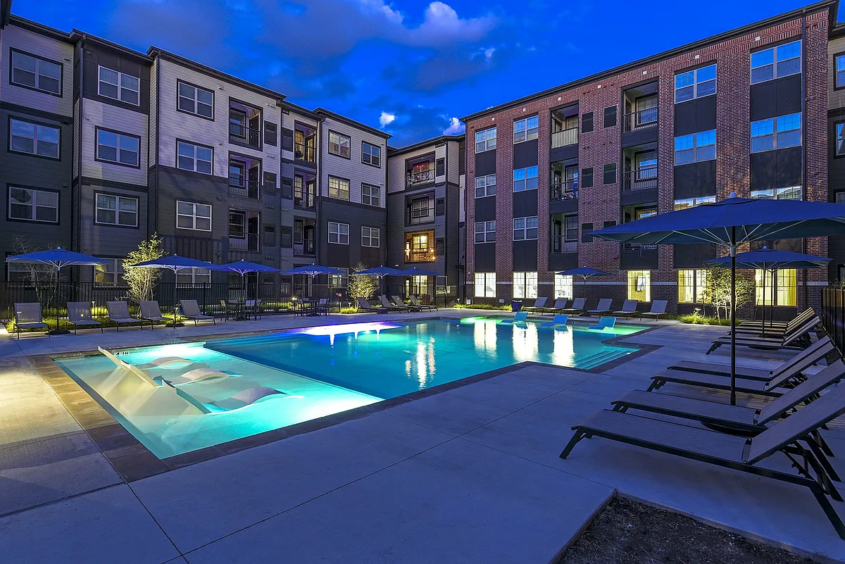 Building Photo - Residences at Decker