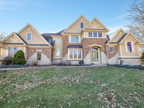 41W915 S Bowgren Cir, Elburn, IL 60119