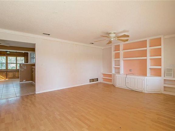 2nd image of 1116 Mayflower Ave
