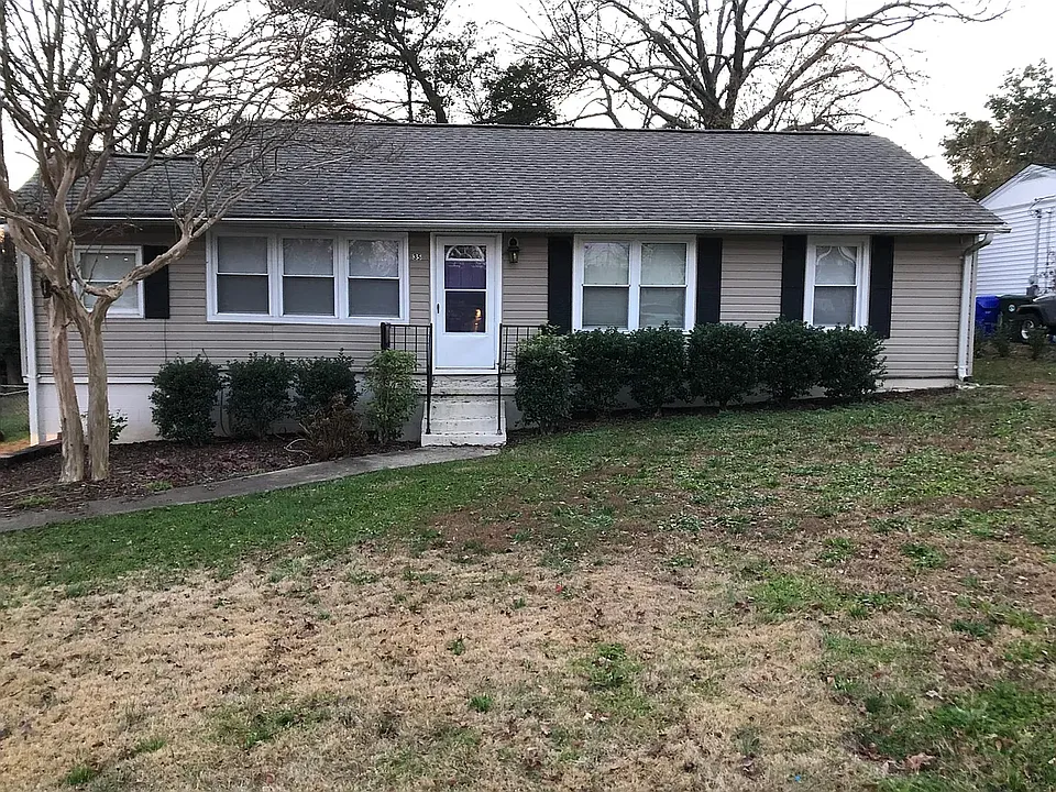 35 Blythewood Dr
