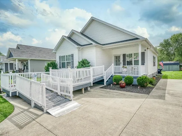 796 S Mountain St, Smithville, TN 37166