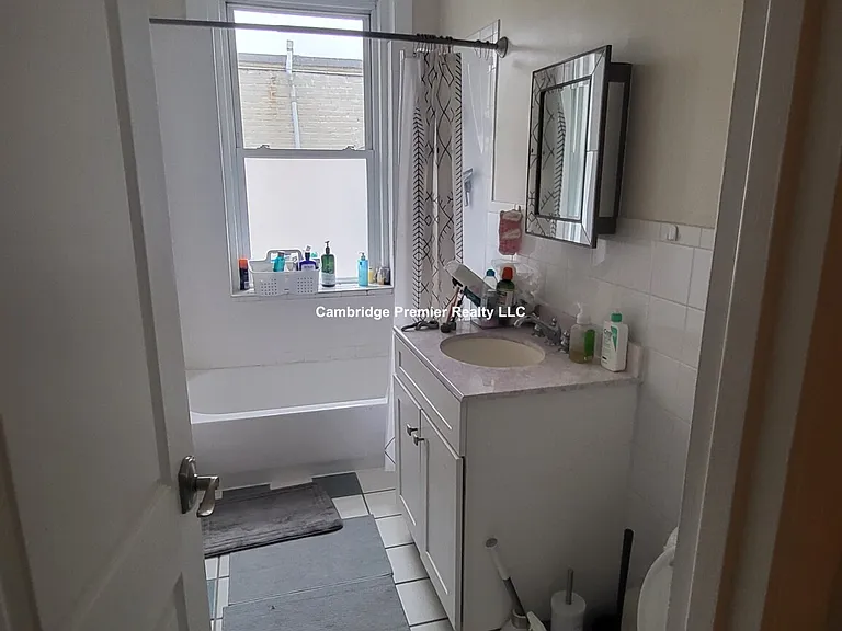 281 Harvard St #11 — Photo 2
