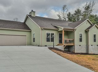 9 Maple St, Fletcher, NC 28732