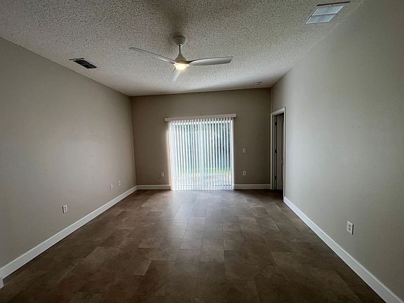 4th image of 9433 Candice Ct