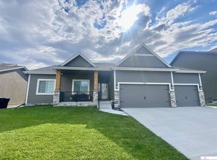 7815 S 186th St, Omaha, NE 68136