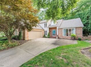 4751 Prestwick Xing, Westlake, OH 44145