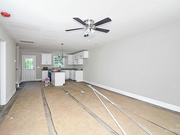4th image of 216 King David Ln