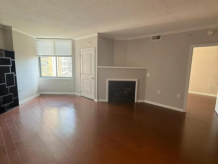 851 N Glebe Rd #621 — Photo 2