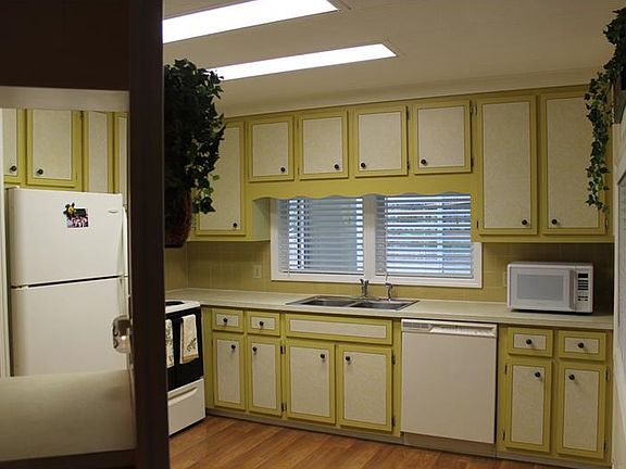 5th image of 103 E Plantation Blvd