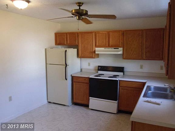 5th image of 205 Stratford Dr