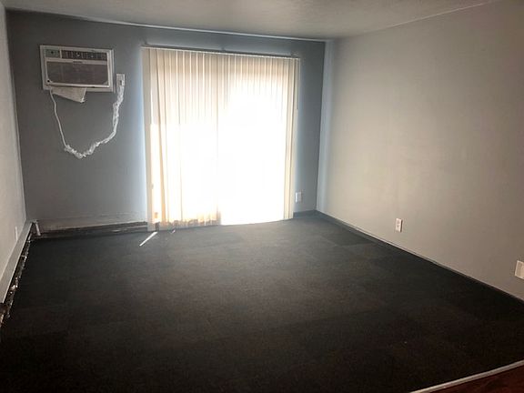 5th image of 1940 W 96th St APT 14