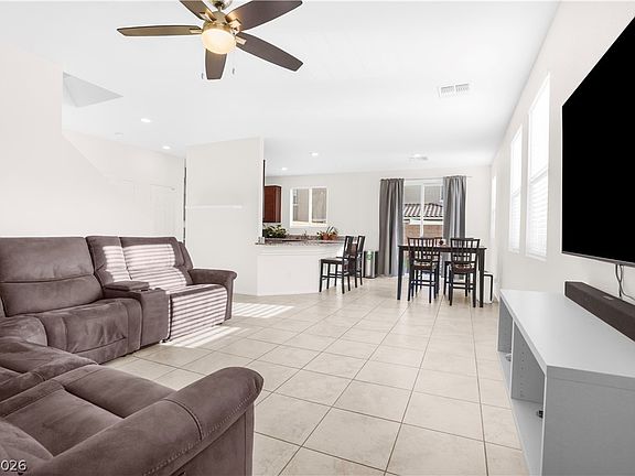 3rd image of 93 Aurelia Ave