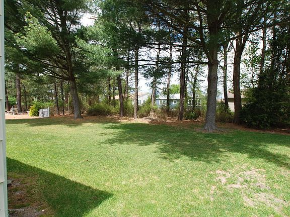 3rd image of 84 Whitmore Dr