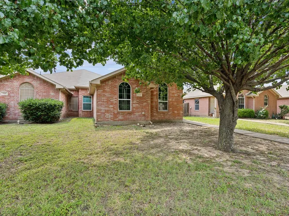 513 Monarch Dr, Lancaster, TX 75146