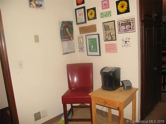 4th image of 114 Wynwood Dr #114