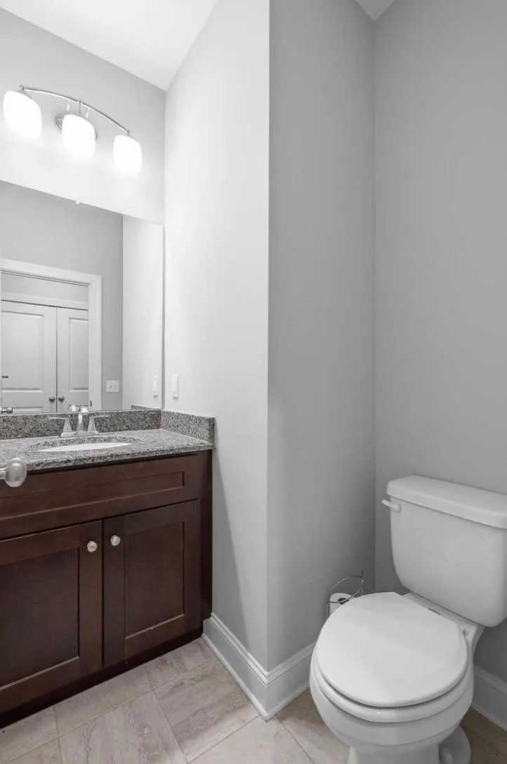 3 bed, 2.5 bath, 1800 sqft, $2,200 — Photo 4