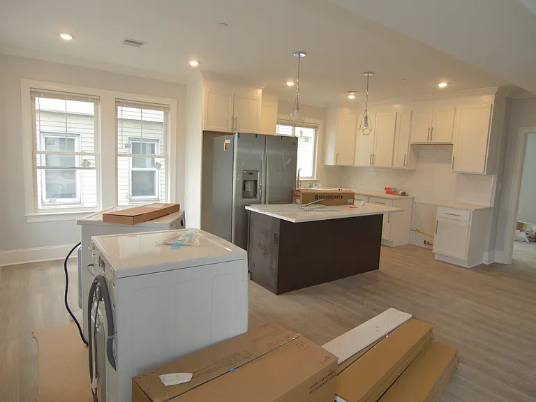 100 Brooks St — Photo 6
