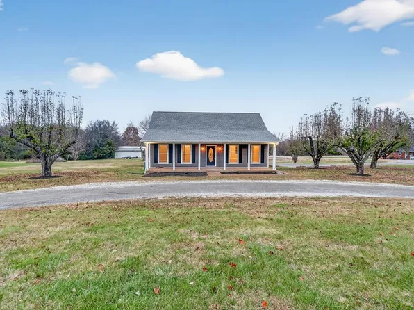 201 Fontenay Dr, Lebanon, TN 37090