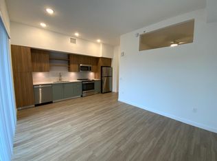 571 NE 32nd St #201, Fort Lauderdale, FL 33334