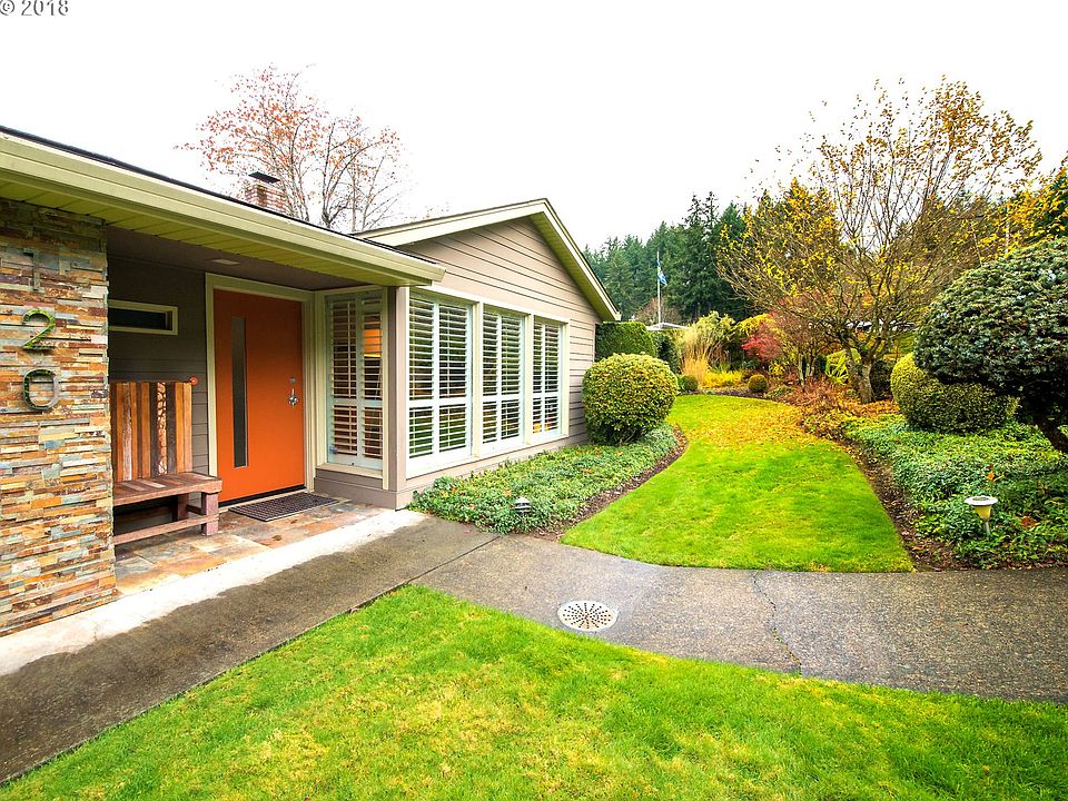 1st image of 120 Farview Dr