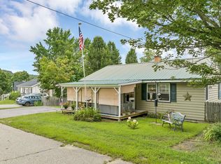32 Chestnut St, Franklin, NH 03235