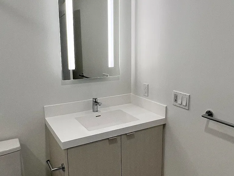 25 Cordova Ave #602 — Photo 16
