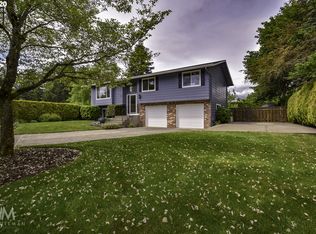 903 SW 27th Cir, Troutdale, OR 97060