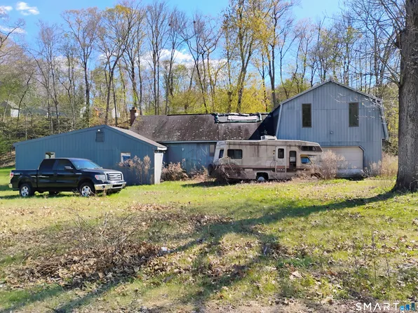 5 Todds Road, Newtown, CT 06482