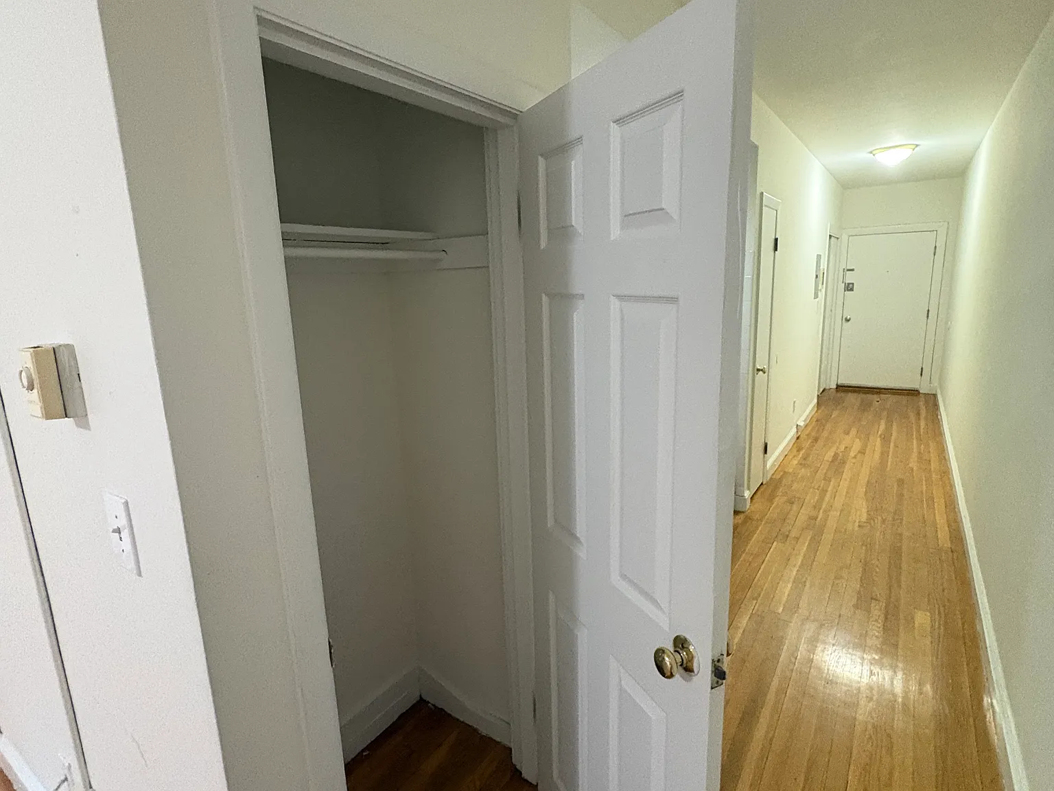 Studio, 400 sqft, $2,300 — Photo 4