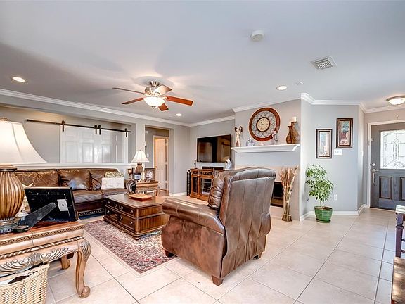 5th image of 2115 James Madison Dr