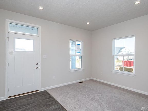 2nd image of 6051 Boxelder Dr