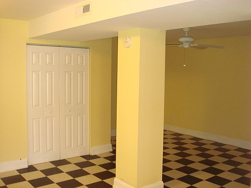 2nd image of 700 1/2 N Greensboro St