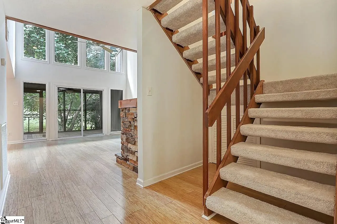 3 bed, 2.5 bath, 1978 sqft, $2,200 — Photo 4