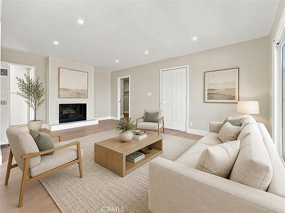 4th image of 7751 Newman Ave #4