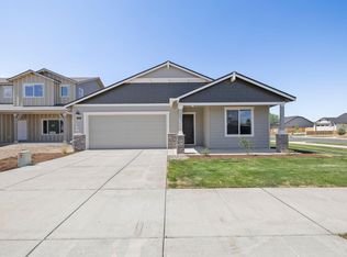 3499 NW 12th St #45, Redmond, OR 97756