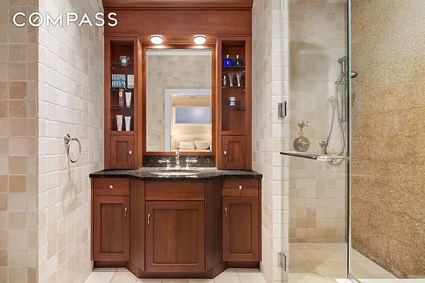 Rented by Compass | media 33