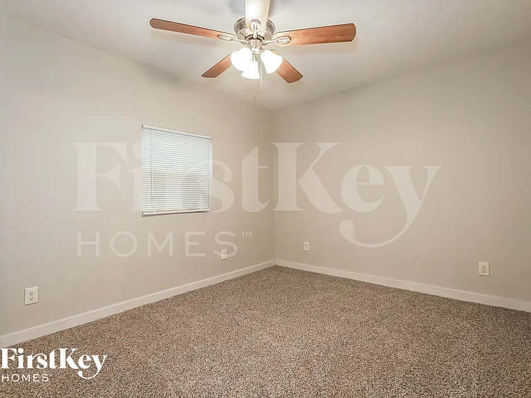 920 E Dr Martin Luther King Jr Blvd — Photo 11